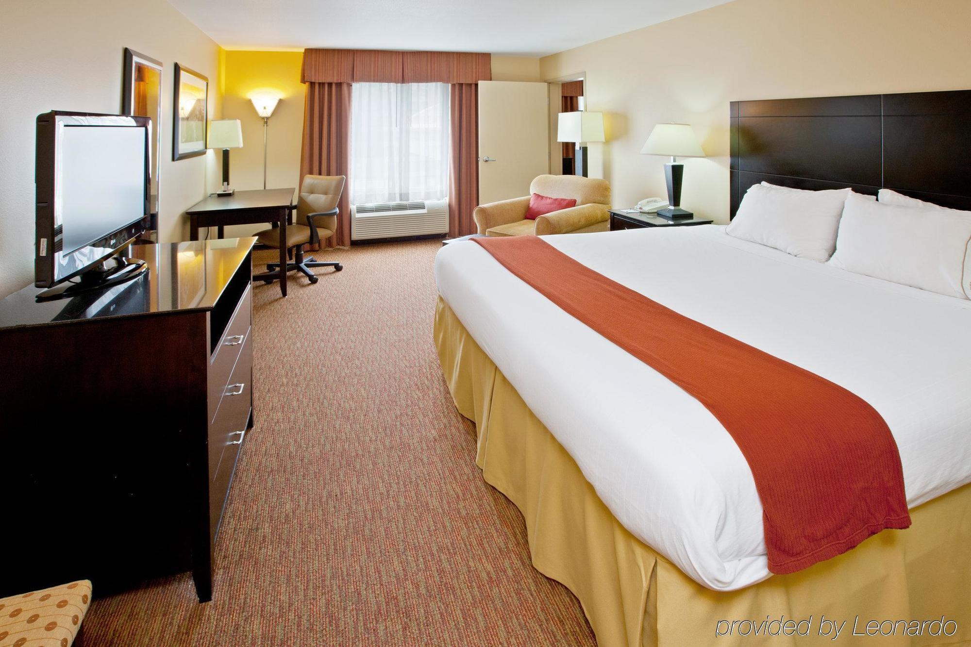 Holiday Inn Express & Suites Schererville By Ihg Habitación foto
